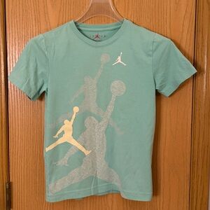 NIKE JORDAN Jumpman Basketball Sports Blue Short Sleeve T-Short Boy’s Size M